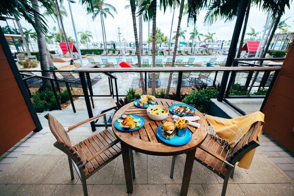 The Perry Hotel & Marina Key West Stock Island Buitenkant foto